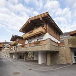 Domek alpejski Wellness Near Wildkogel